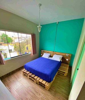 Deluxe Studio Suite | Premium bedding, free WiFi, bed sheets