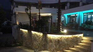مطعم