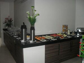 Bao gồm bữa sáng buffet hàng ngày 