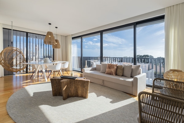 Àtic, 2 dormitoris, balcó (Blue Penthouse Villa) | Sala d'estar | Televisor intel·ligent