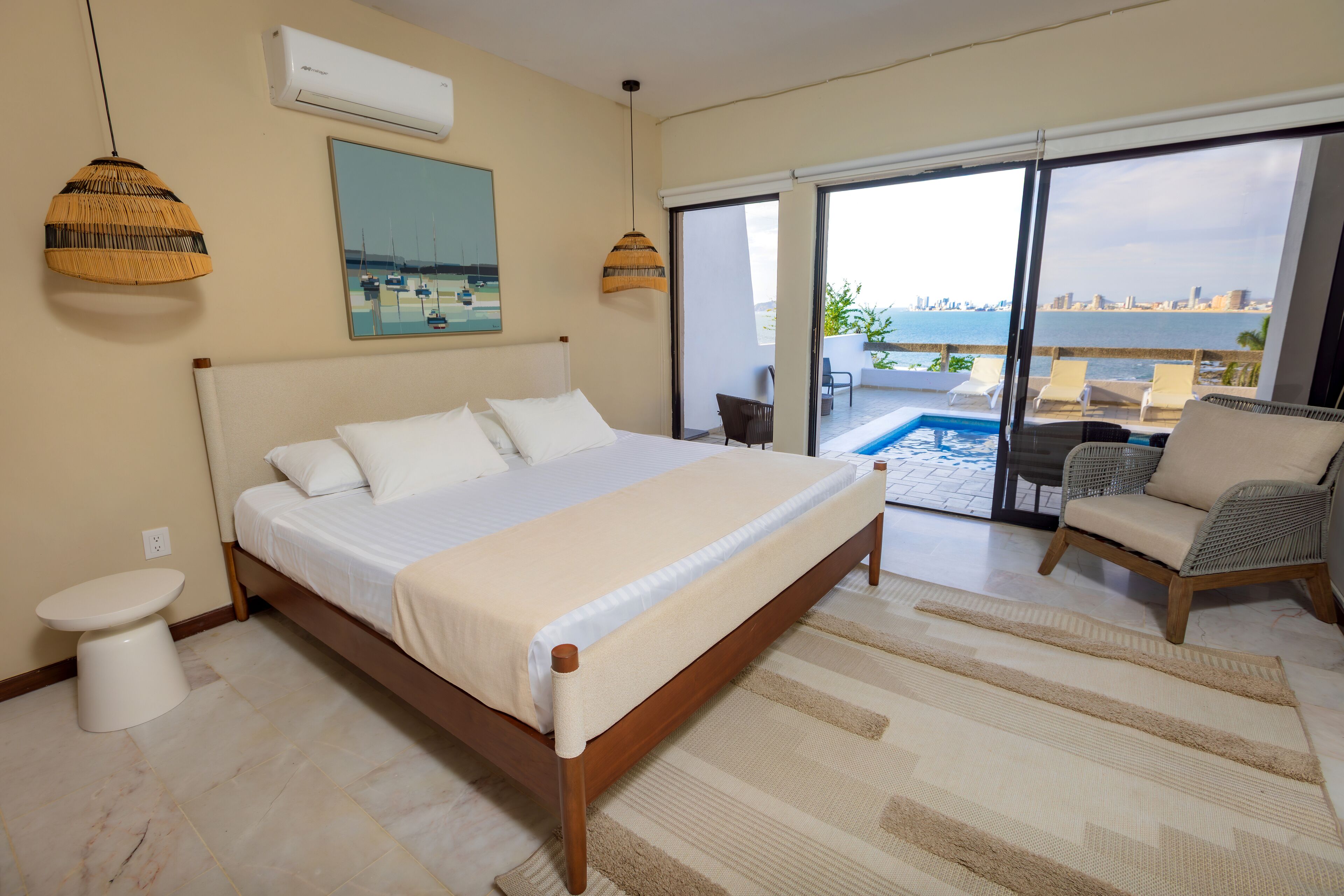 7 bedrooms, iron/ironing board, WiFi, bed sheets