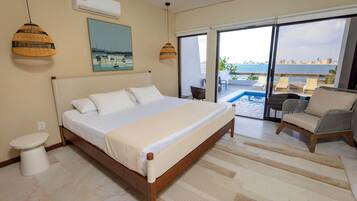 7 bedrooms, iron/ironing board, WiFi, bed sheets