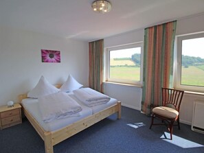 3 chambres, accès à Internet
