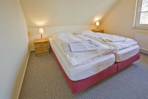 2 bedrooms, WiFi, bed sheets