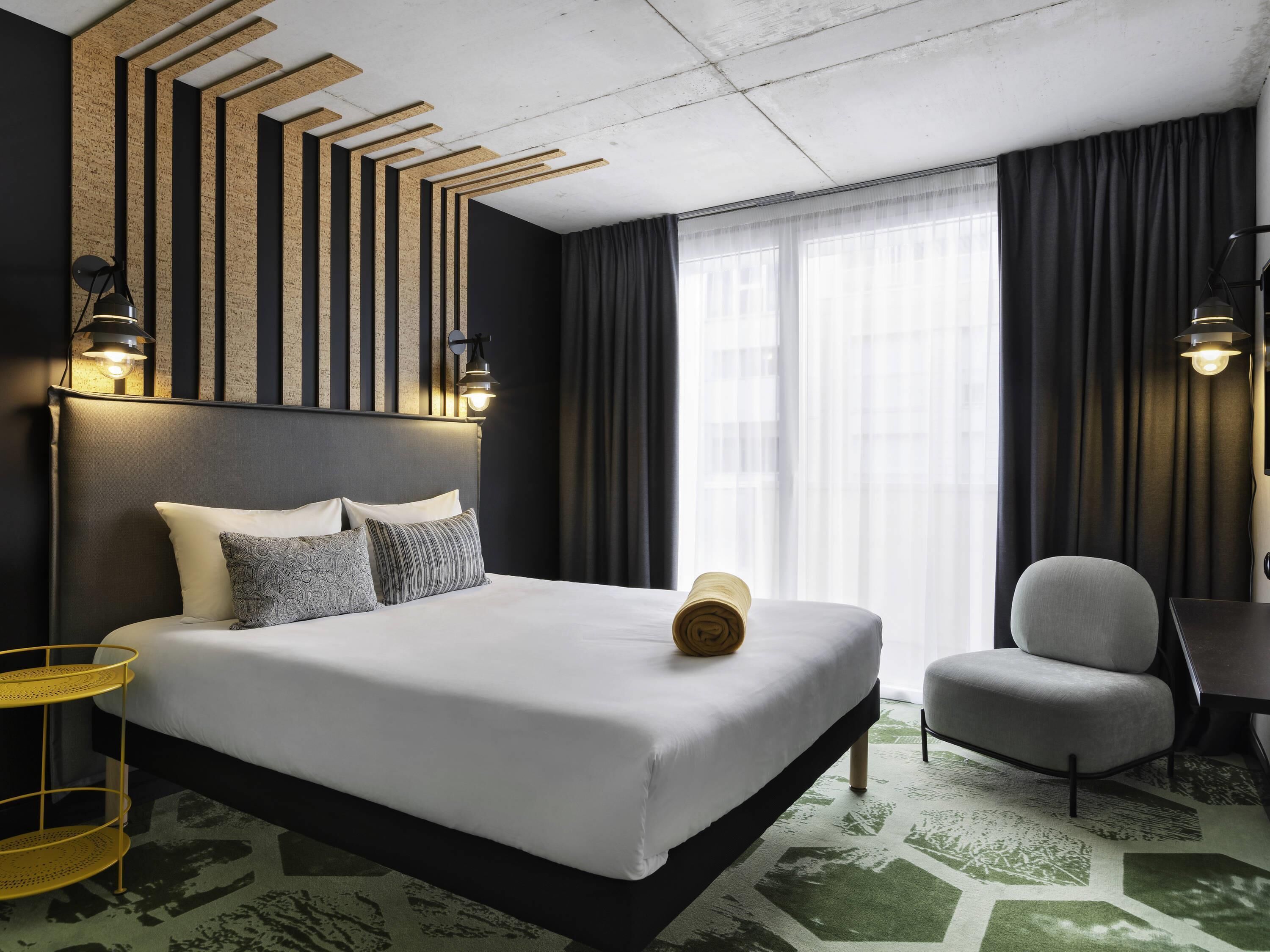 standard room, 1 double bed | premium bedding, pillow-top beds, blackout curtains, soundproofing