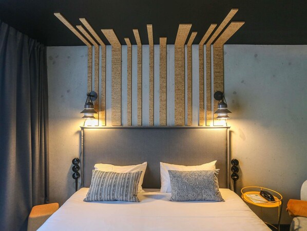 Premium bedding, pillowtop beds, blackout drapes, soundproofing - ibis Styles Amiens Centre (Amiens)