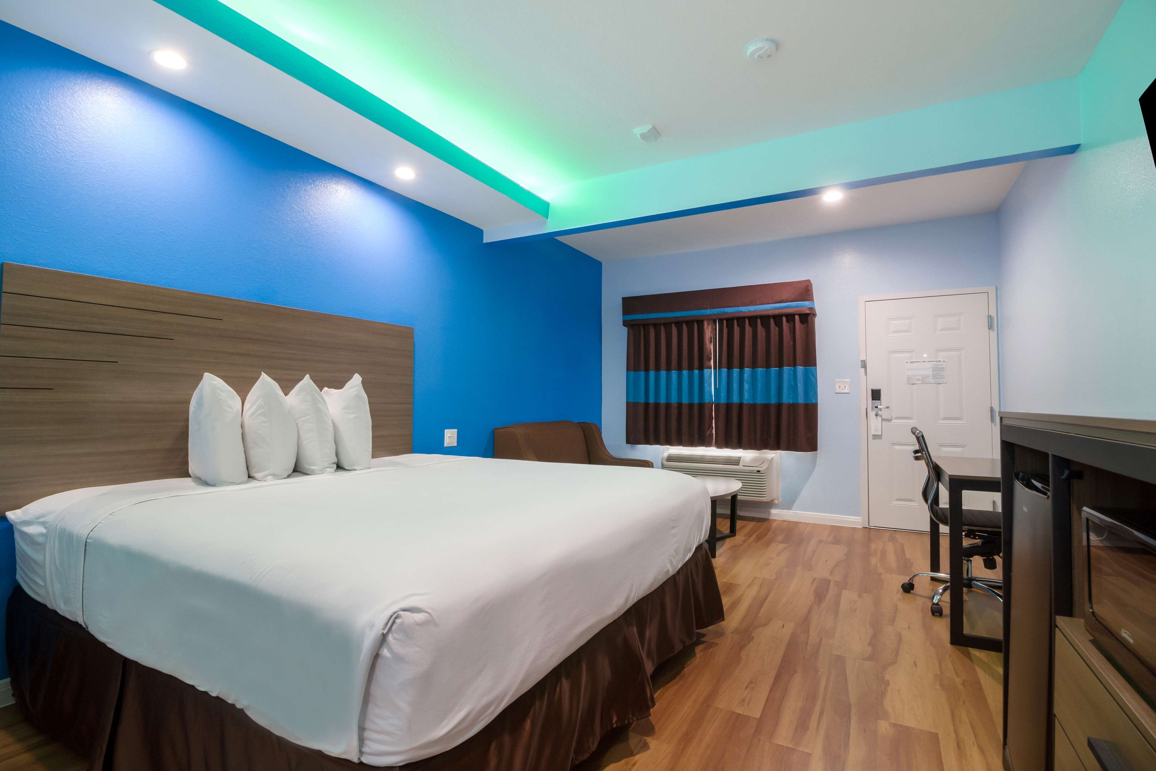 egyptian cotton sheets, premium bedding, select comfort beds, desk