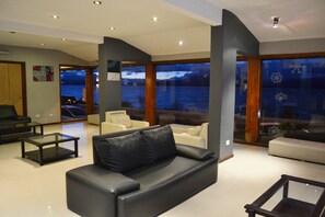 Sala de estar en el lobby