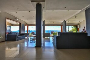 Televisión de pantalla plana 