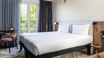 Habitación estándar, 2 camas individuales | Escritorio, espacio para trabajar con laptop y cortinas blackout