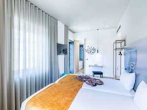 Twin Room, 2 Single Beds | Desk, soundproofing, free cots/infant beds, free WiFi - Ibis Styles Chaves (Chaves)