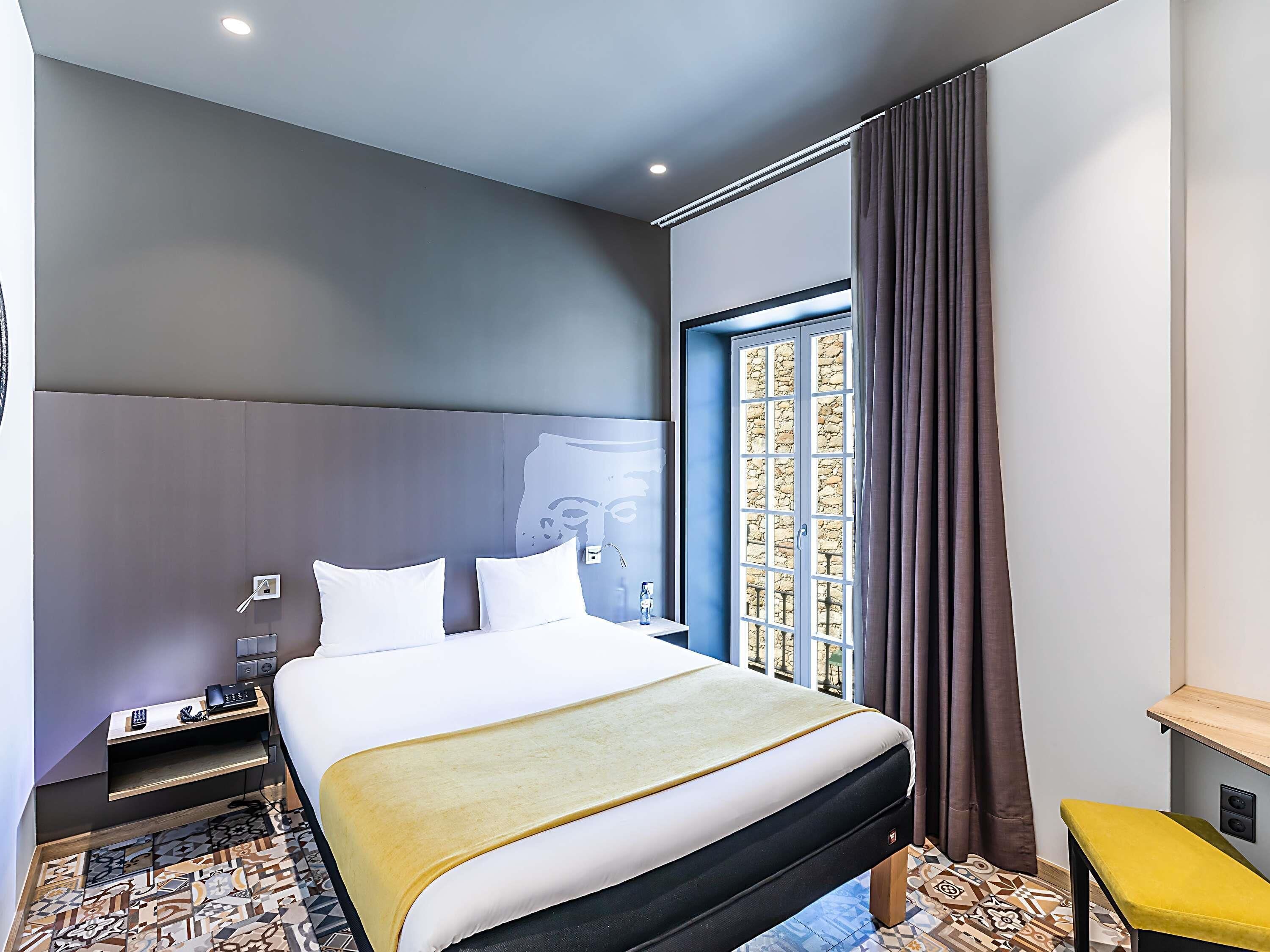 Standardzimmer, 1 Doppelbett | Schreibtisch, schallisolierte Zimmer, kostenlose Babybetten