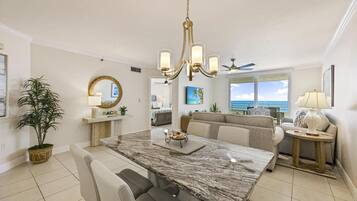 Condo, 1 King Bed with Sofa bed (Beachfront condo with huge views/pool) | Interior