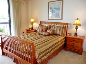 Condo, 1 Queen Bed with Sofa bed (Relaxing condo with pool, bay view an) - Relaxing Condo With Pool, bay View and Steps to Beach (Marco Island)