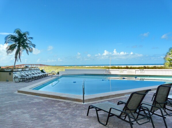 Condo, 1 King Bed with Sofa bed (Tradewinds 701) | Pool