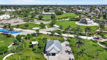 Kondominium, 1 Tempat Tidur King dengan tempat tidur Sofa (Tradewinds 701) | Eksterior