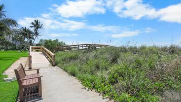 Kondominium, 1 Tempat Tidur King dengan tempat tidur Sofa (Tradewinds 701) | Halaman properti