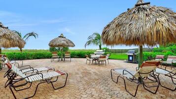 Condo, 1 giường cỡ king và sofa giường (Tradewinds 701) | Khuôn viên nơi lưu trú