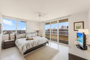 Condo, Multiple Beds (Top floor beachfront condo with ocean)