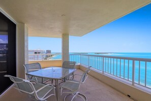Condo, Multiple Beds (Top floor beachfront condo with ocean) | Outdoor dining