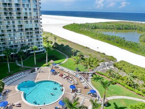 Leilighet, 1 kingsize-seng med sovesofa (Beachfront condo with pool and balcon) | Luftbilde