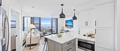 Condo, Multiple Beds (Beachfront condo with views of beach ) | Interior