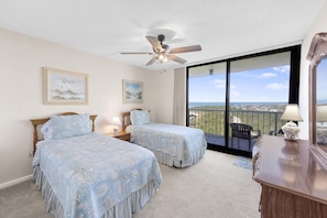 2 bedrooms, iron/ironing board, bed sheets