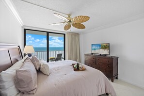 Condo, 1 King Bed with Sofa bed (Eye-catching beachfront condo with po) | 2 bedrooms, iron/ironing board, bed sheets - Eye-catching Beachfront Condo With Pool and Nice Views (Marco Island)