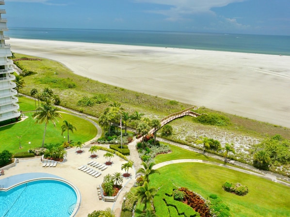 Condo, 1 King Bed with Sofa bed (Eye-catching beachfront condo with po) | Beach/ocean view