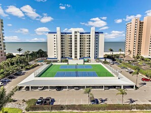 콘도, 킹사이즈침대 1개 (Unique beachfront condo with panorami) | 스포츠 코트