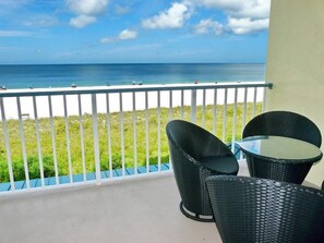 콘도, 킹사이즈침대 1개 (Unique beachfront condo with panorami) | 해변