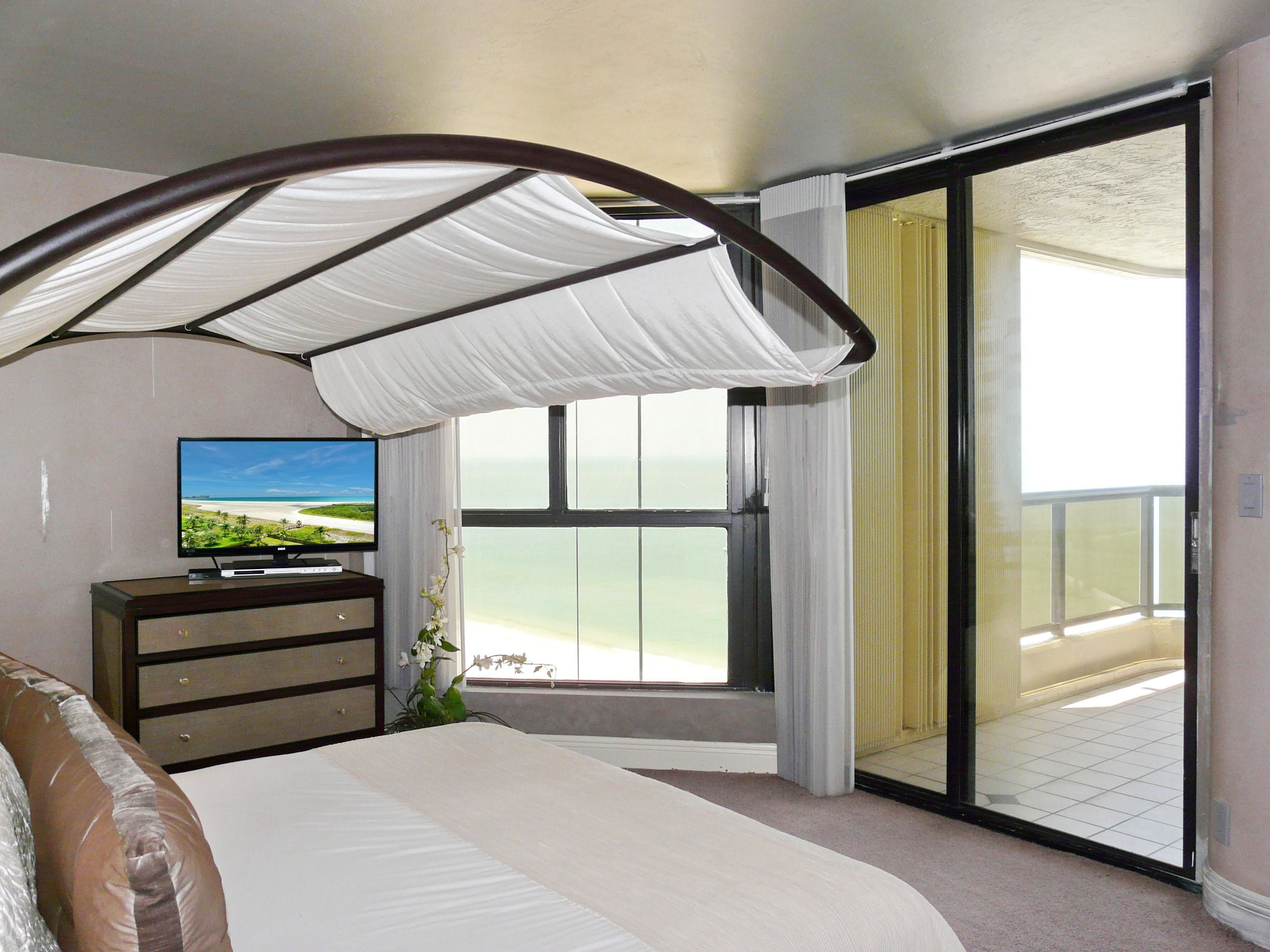 Apartment, Mehrere Betten (Sandcastle I-1201) | 3 Schlafzimmer, Bügeleisen/Bügelbrett, kostenloses WLAN, Bettwäsche