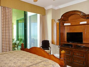 Condo, Multiple Beds (Lavish condo in ultra-luxury beachfro) | 3 bedrooms - Cozumel 2205 (Marco Island)