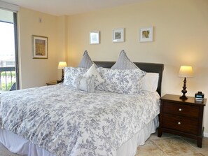 Appart'hôtel, 1 très grand lit et 1 canapé-lit (Condo with pool, view of Clam Bay and) | 2 chambres, fer et planche à repasser, draps fournis