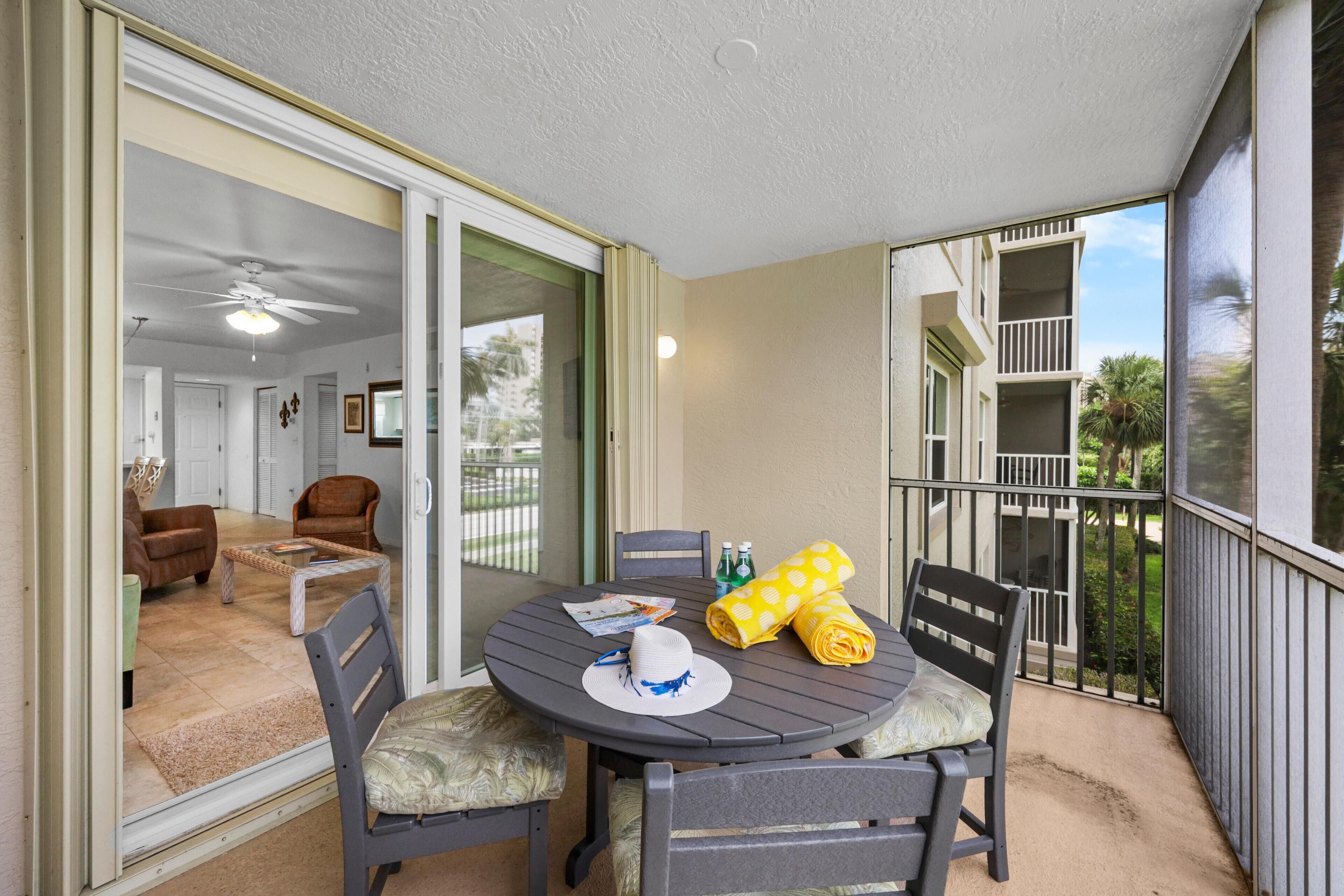 Condo, 1 King Bed with Sofa bed (Peaceful condo with pool across from ) | Outdoor dining