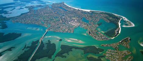 Appart'hôtel, 1 grand lit et 1 canapé-lit (Breezy condo with deluxe pool and pri) | Vue aérienne