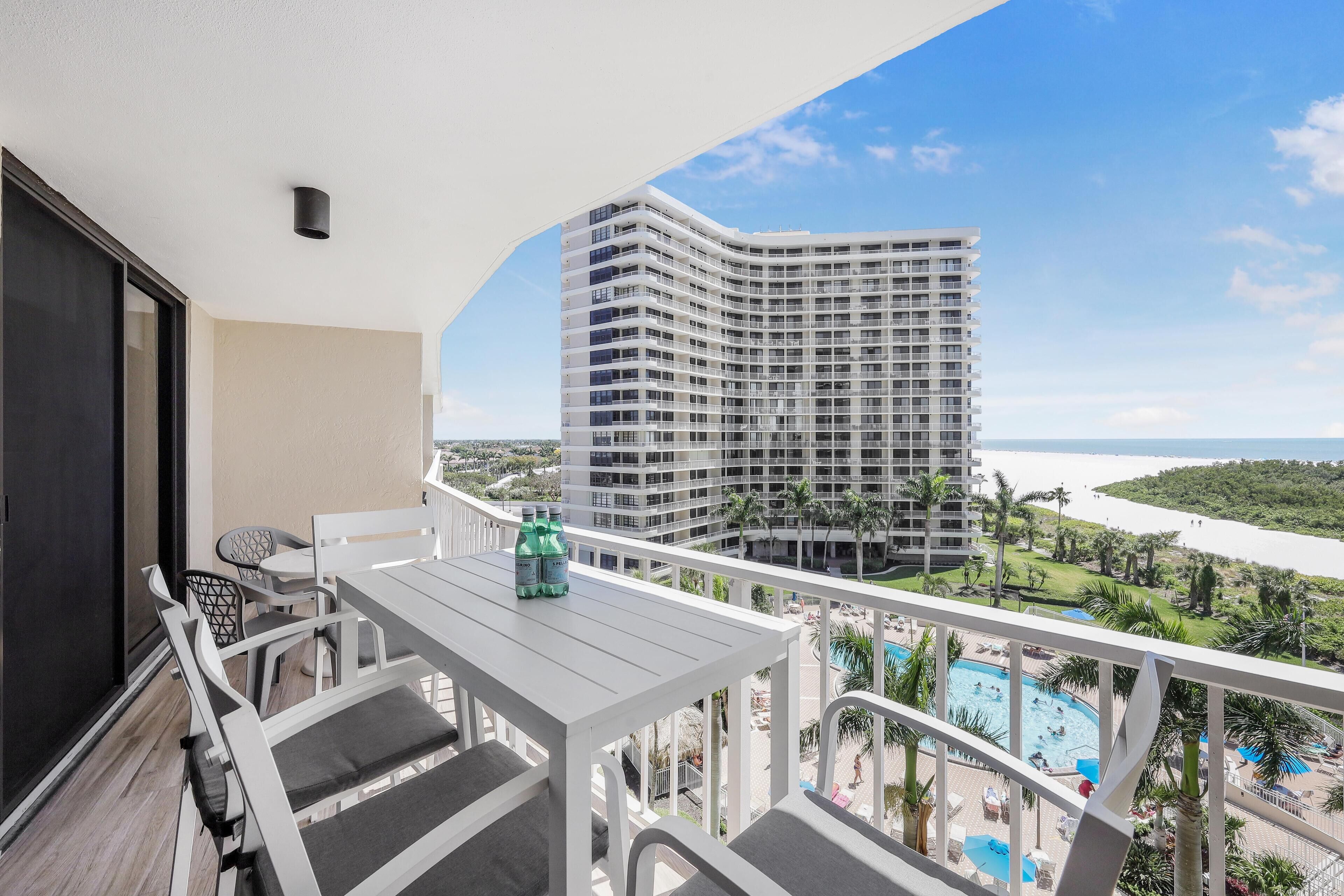 公寓客房, 1 張加大雙人床 (Beachfront condo with SW-facing balco) | 住宿一隅