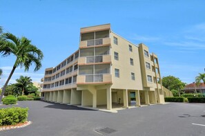 公寓客房, 1 張加大雙人床和 1 張沙發床 (Beach Club 413) | 外觀