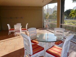 Appart'hôtel, 1 grand lit et 1 canapé-lit (Beach Club 413) | Vue depuis le balcon