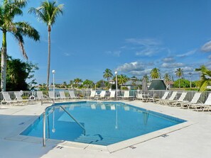 LÀgenhet - flera sÀngar (Sussex 407) | Pool | UppvÀrmd pool