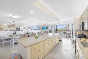 Condo, 1 King Bed (Cozy beachfront getaway with pool and) | Private kitchen | Fridge, microwave, oven, stovetop - Cozy Beachfront Getaway With Pool and spa (Marco Island)