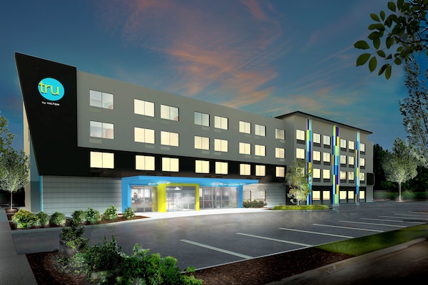 Fachada da propriedade à noite