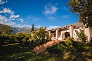 Berry Cottage | Terrace/patio - Wildebraam Berry Estate (Swellendam)