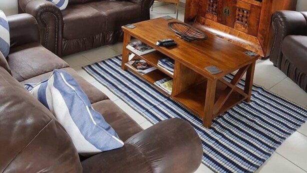 Family Cottage, 2 Bedrooms | Living area - Stukkie van der Merwe Holiday Cottage (Hermanus)