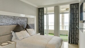 Luxury Penthouse, 4 Bedrooms - 1001 Oyster Rock (Umhlanga)