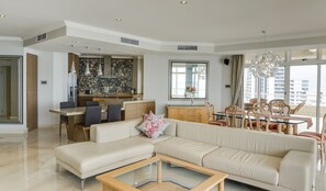 럭셔리 펜트하우스, 침실 4개 | 객실 내 식사 공간