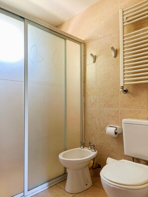 Kabin Comfort, 1 kamar tidur | Kamar mandi | Shower, pancuran hujan, pengering rambut, dan kloset
