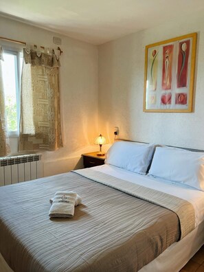 Comfort-Ferienhütte, 1 Schlafzimmer | 2 Schlafzimmer, Verdunkelungsvorhänge, schallisolierte Zimmer