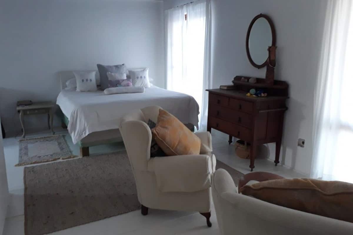 Deluxe Apartment, 2 Bedrooms | Iron/ironing board, WiFi (free), bed sheets