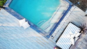 Outdoor pool - Honey Badger Safaris (Nkomazi)
